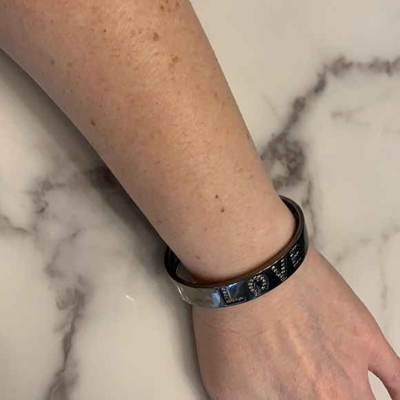 Love bangle - Picture 4 of 4